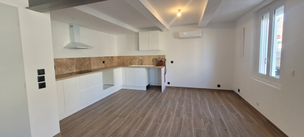 Offres de location Maison de village Jonquières-Saint-Vincent 30300